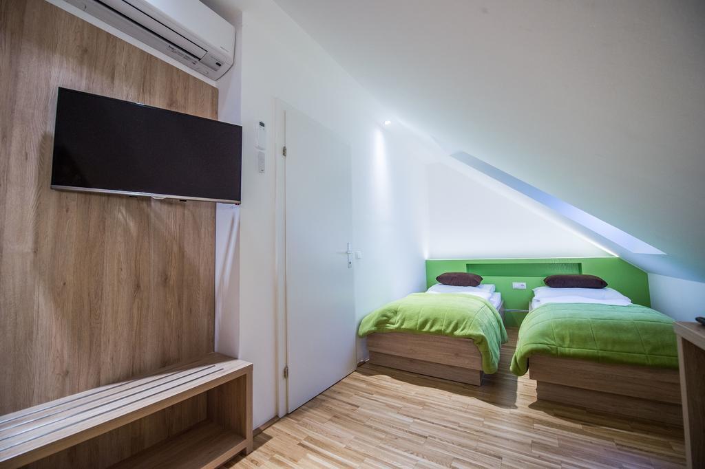 Hotel Restaurant Meyer Kalsdorf bei Graz Eksteriør bilde