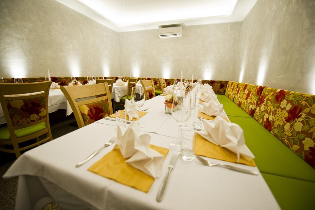Hotel Restaurant Meyer Kalsdorf bei Graz Eksteriør bilde