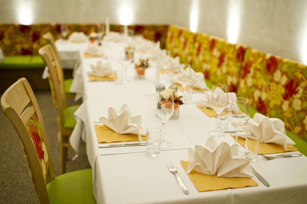 Hotel Restaurant Meyer Kalsdorf bei Graz Eksteriør bilde